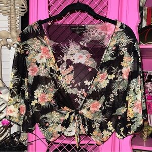 Almost Famous tie front floral top size large